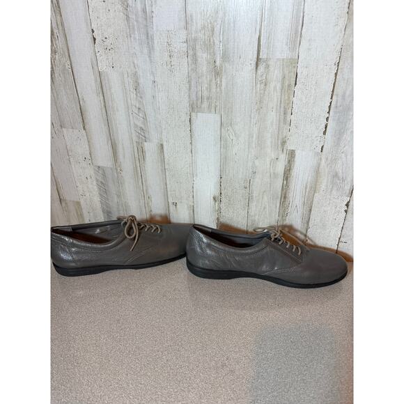 2 pair Womens Easy Spirit Lace‎ up Oxfords Gray and Brown - Picture 10 of 11